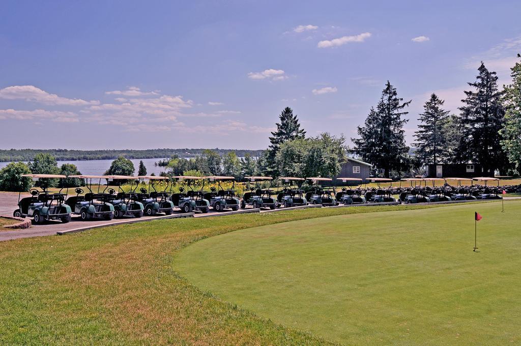 Eganridge Resort, Golf Club & Spa Bobcaygeon ภายนอก รูปภาพ