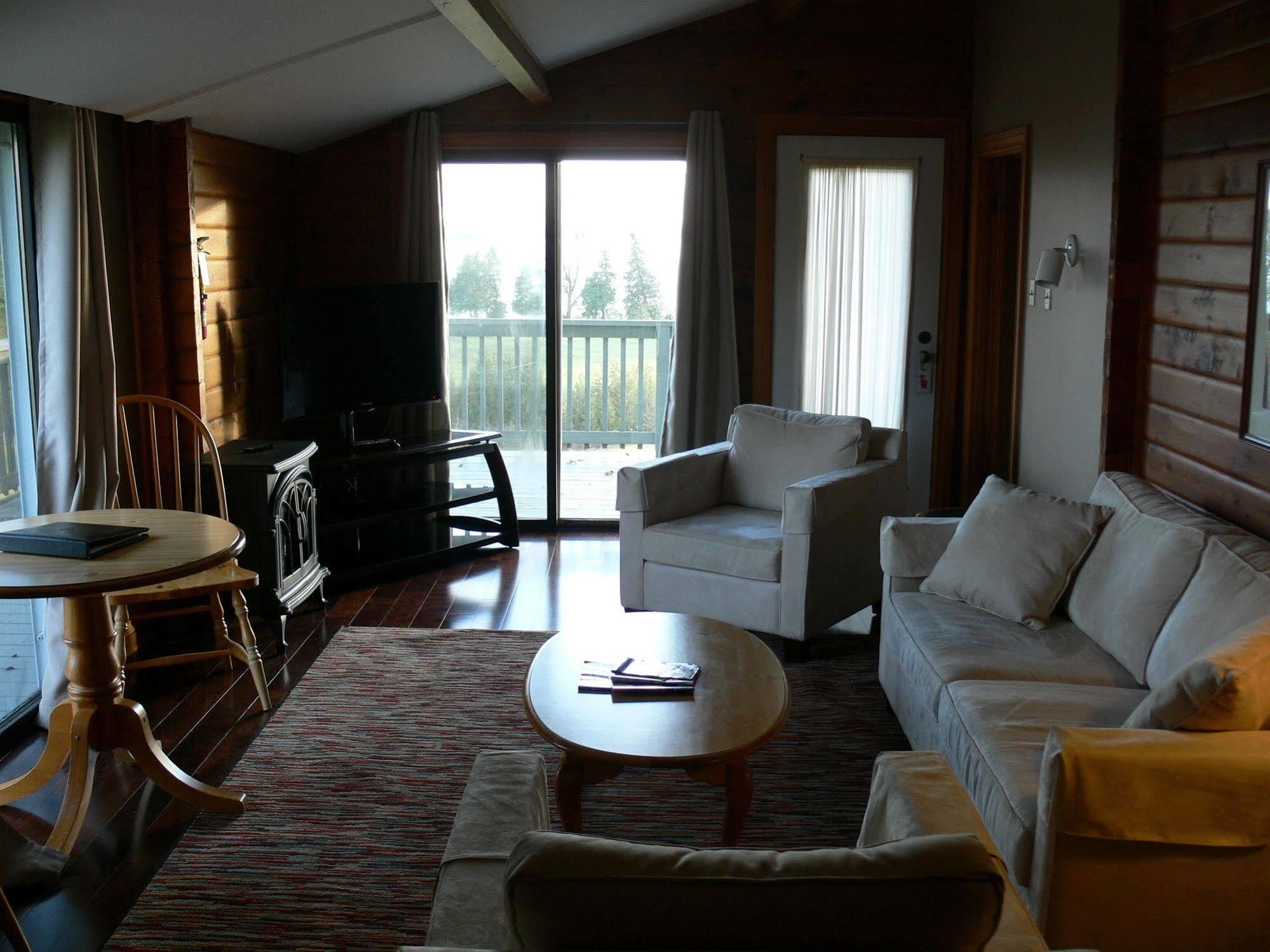 Eganridge Resort, Golf Club & Spa Bobcaygeon ภายนอก รูปภาพ
