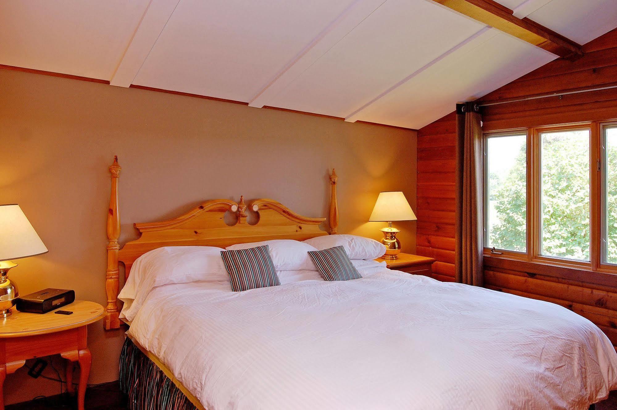 Eganridge Resort, Golf Club & Spa Bobcaygeon ภายนอก รูปภาพ
