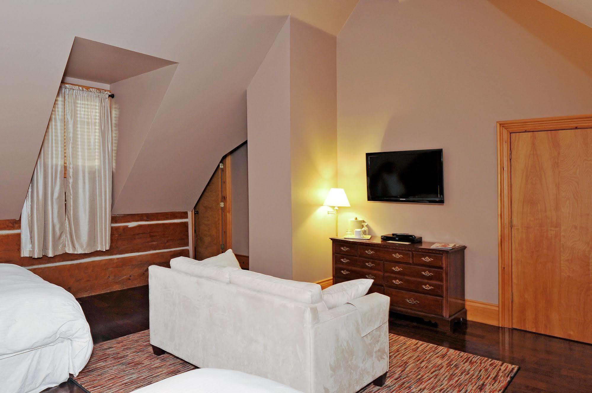 Eganridge Resort, Golf Club & Spa Bobcaygeon ภายนอก รูปภาพ